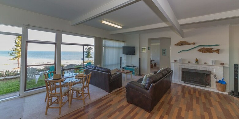 King Of North Bay - 103 Gold Coast Drive