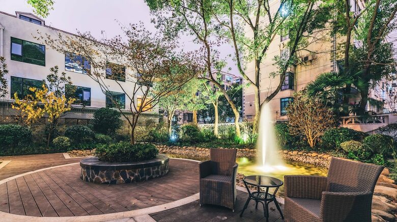 Atour Hotel Municipal Government Weihai