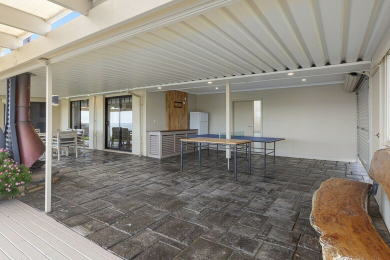 Marina Views - 64 Seaview Avenue