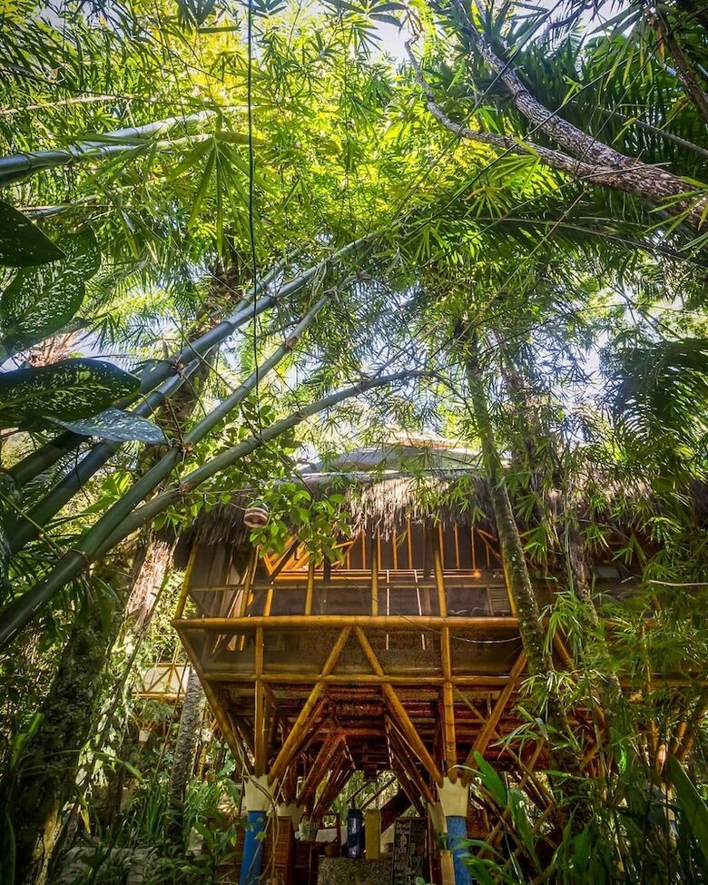 Hostal Universo Pol Bamboo Hostel