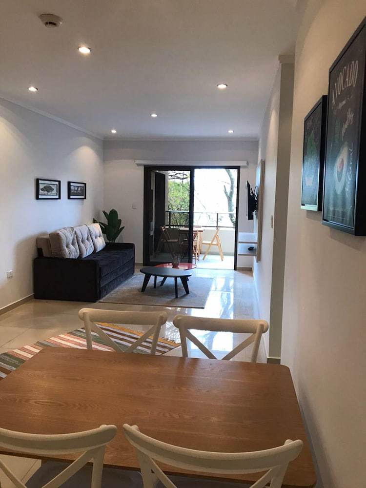Domus Deluxe Apartment
