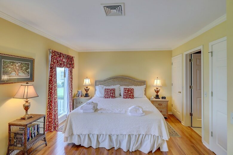 Villa Schooner Court 704