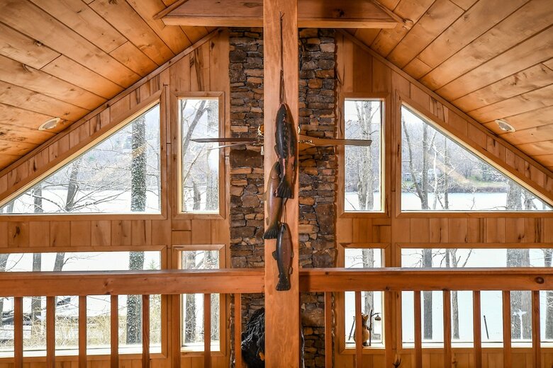 Cabana The Bear's Den