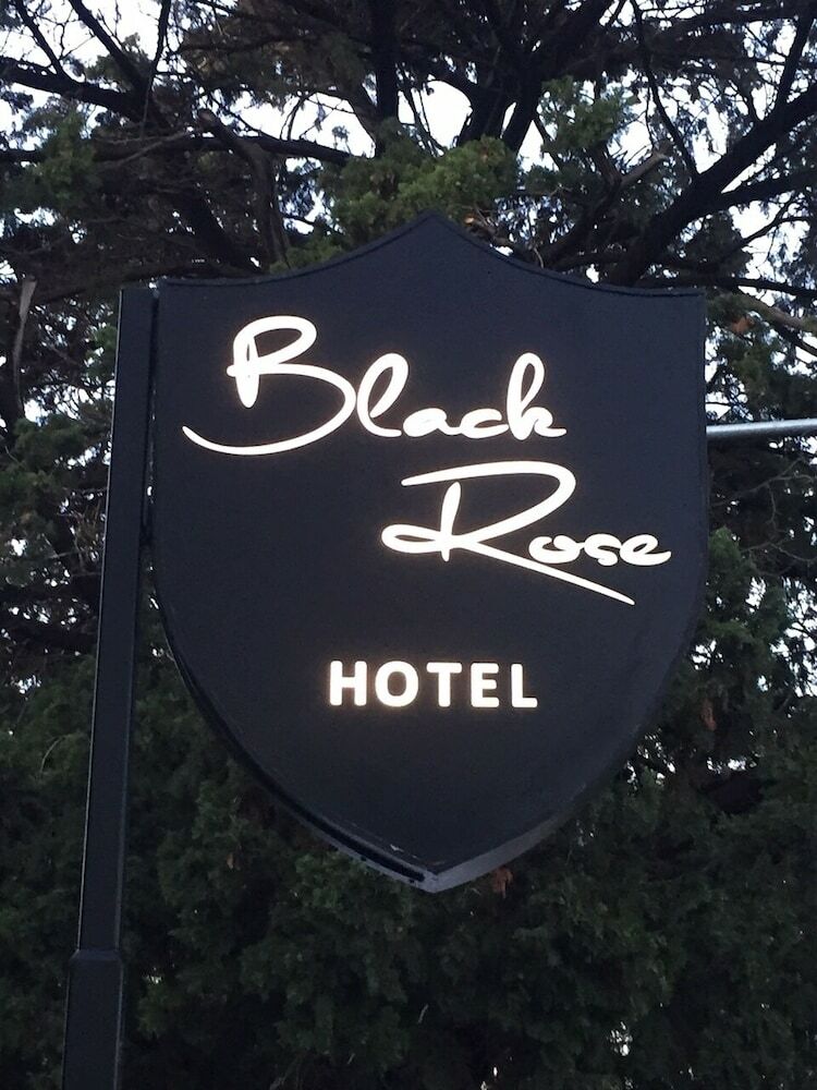 Black Rose Hotel & Suites