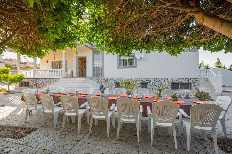 Fidalsa Villa Grand White House