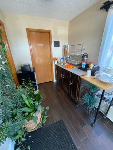 Motel Budget Host Inn - Baxley