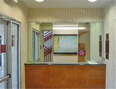 Hotel Hometown Inn & Suites