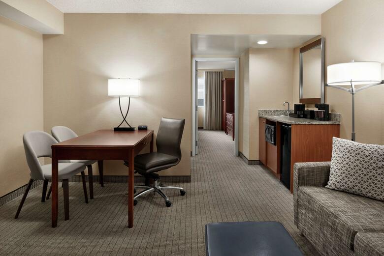 Hotel Embassy Suites Cincinnati - Rivercenter