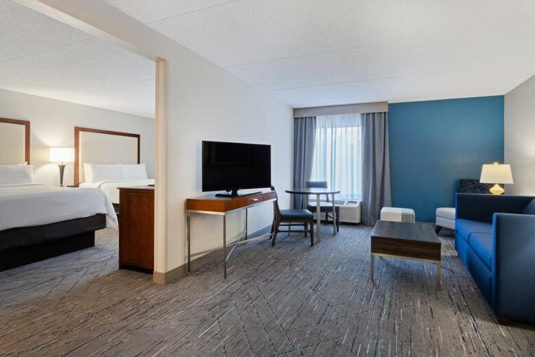 Hotel Holiday Inn Express & Suites Cincinnati Riverfront