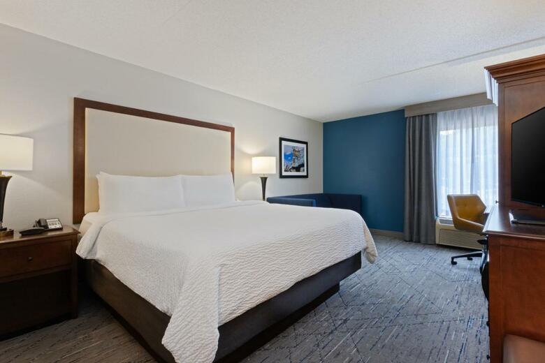 Hotel Holiday Inn Express & Suites Cincinnati Riverfront