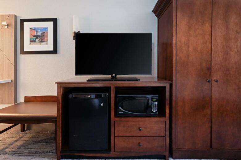 Hotel Holiday Inn Express & Suites Cincinnati Riverfront
