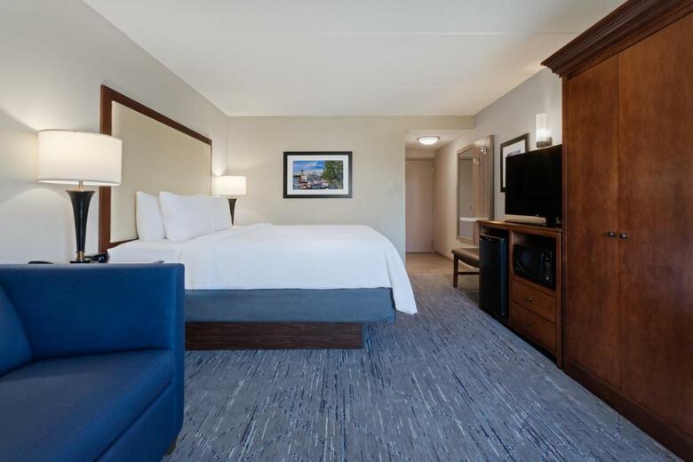 Hotel Holiday Inn Express & Suites Cincinnati Riverfront