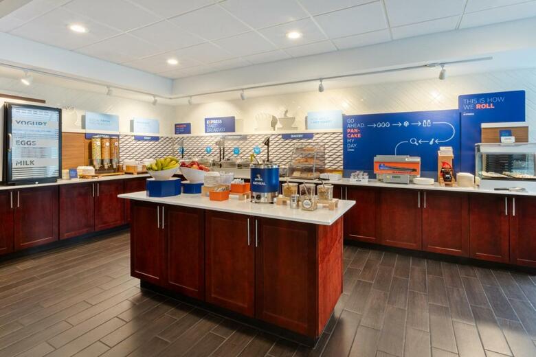 Hotel Holiday Inn Express & Suites Cincinnati Riverfront