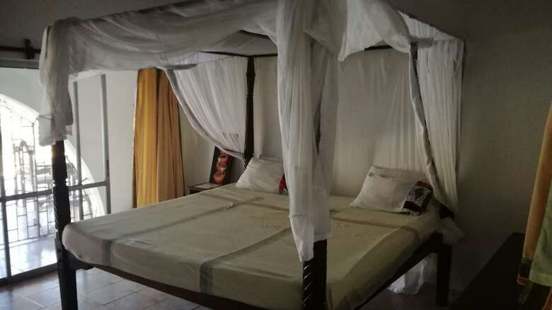 Hostal Travellers Paradise Diani