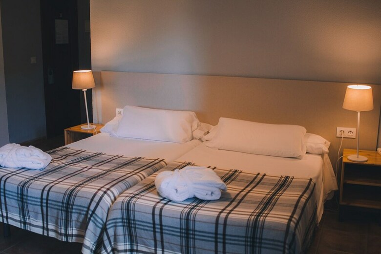 Hotel Balneario de Manzanera El Para�so
