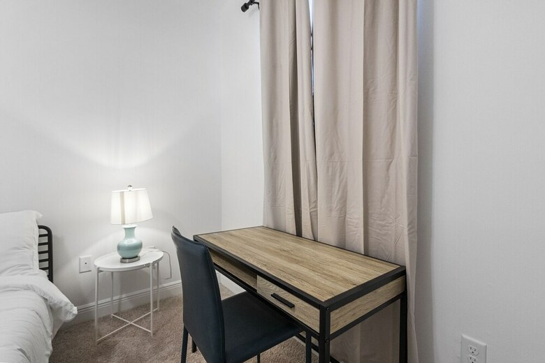 Kasa Davie Apartments