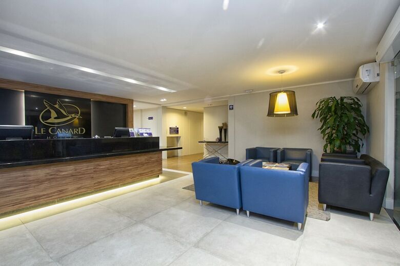 Hotel Le Canard Joinville