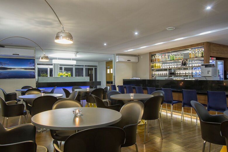 Hotel Le Canard Joinville