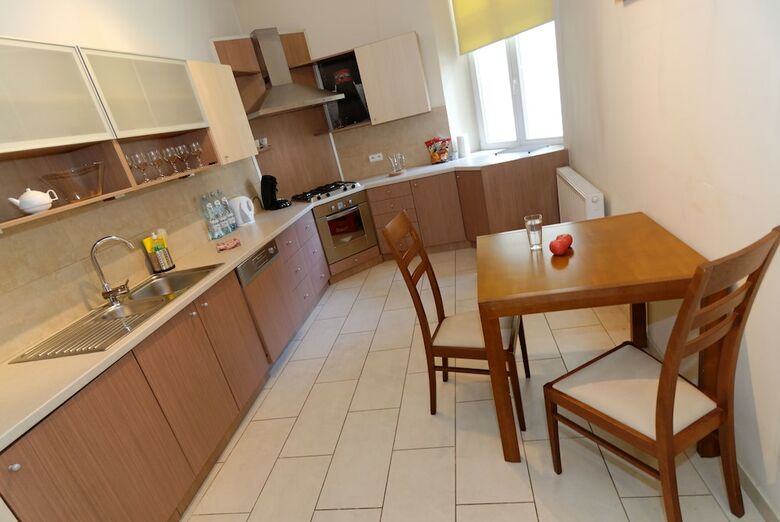P&j Apartments