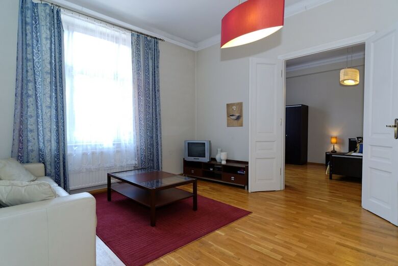 P&j Apartments