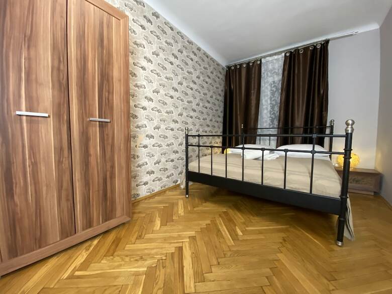 P&j Apartments