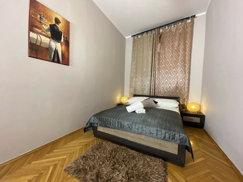 P&j Apartments