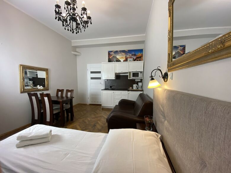 P&j Apartments
