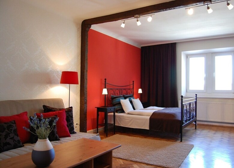 P&j Apartments