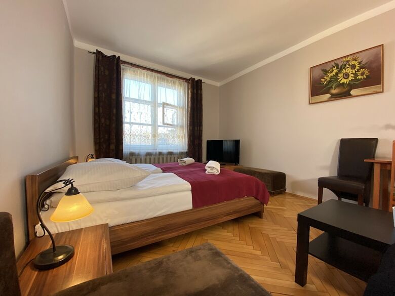 P&j Apartments