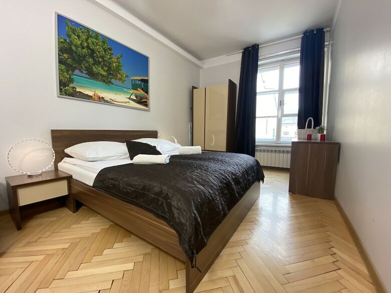 P&j Apartments