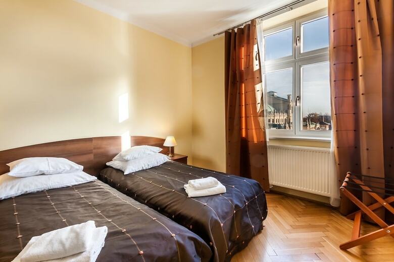 P&j Apartments