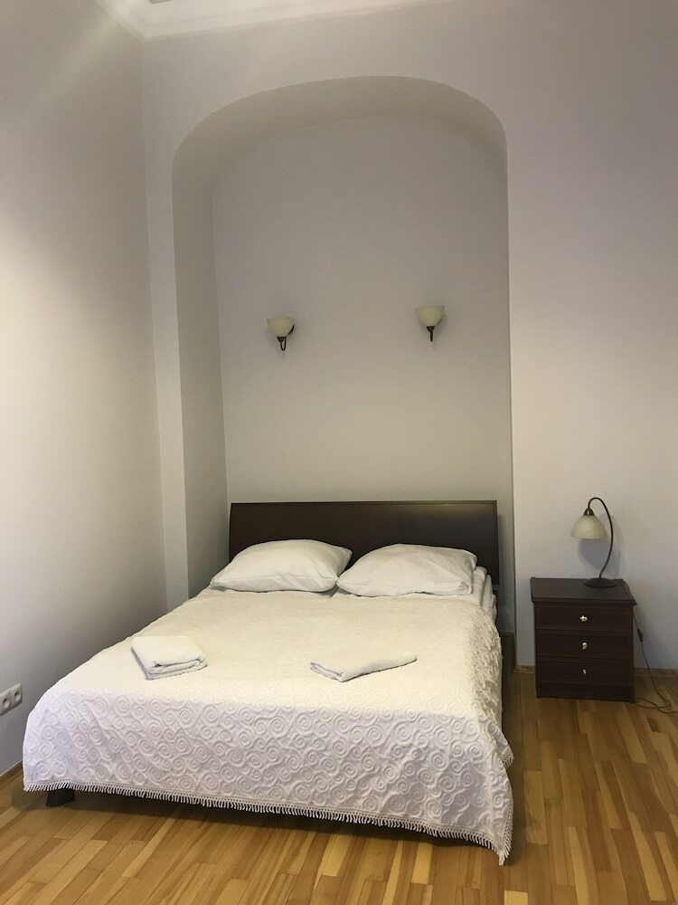 P&j Apartments