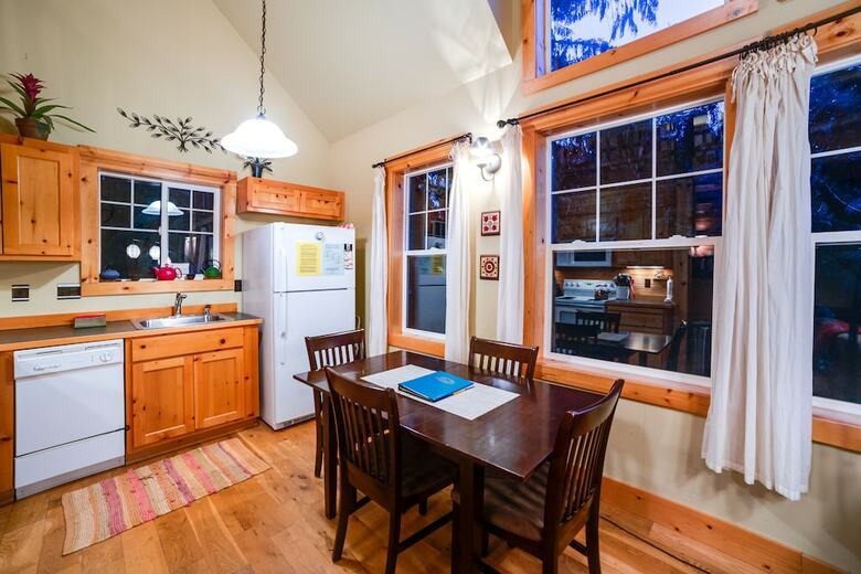 Mt. Baker Lodging Cabin 11 ? Hot Tub, Bbq, Sleeps 6! By Mbl
