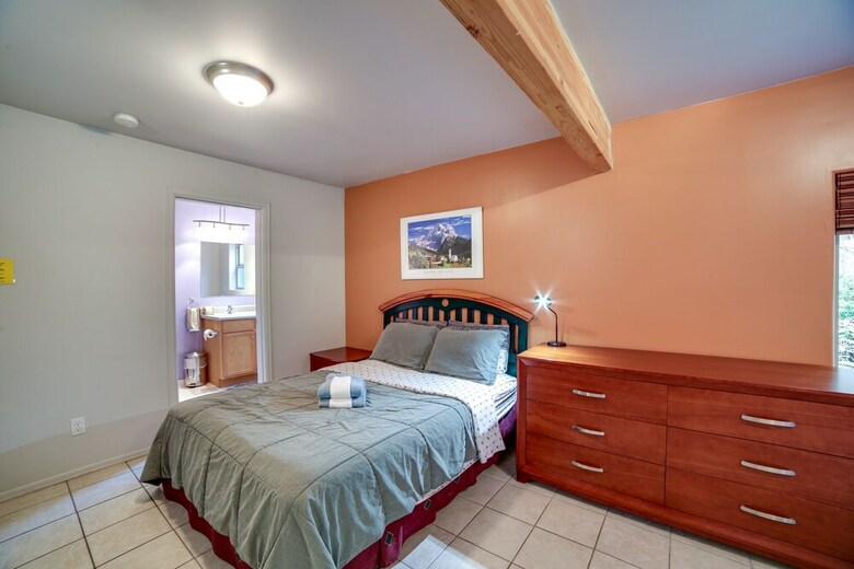 Mt. Baker Lodging Cabin 40 ? Pool Table, Sleeps 11! By Mbl