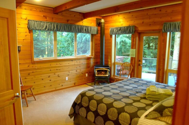 Mt. Baker Lodging Cabin 7 ? Lakefront, Sleeps 10! By Mbl