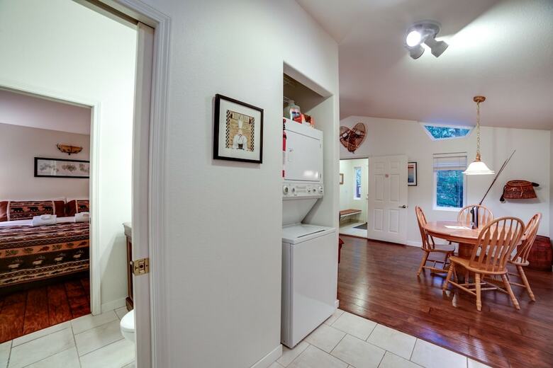 Mt. Baker Lodging Cabin 16 ? Hot Tub, Pets, Sleeps 4! By Mbl