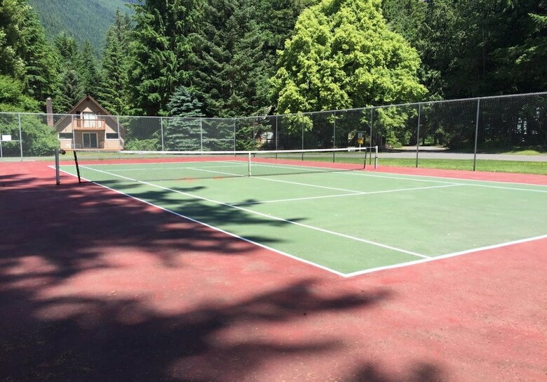 Mt. Baker Lodging  Cabin 4 ?pet Friendly, Sleeps 5! By Mbl