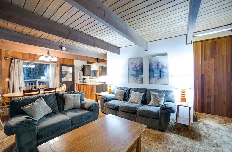 Mt. Baker Lodging Cabin 27 ?wifi, Pets Ok, Sleeps 10! By Mbl