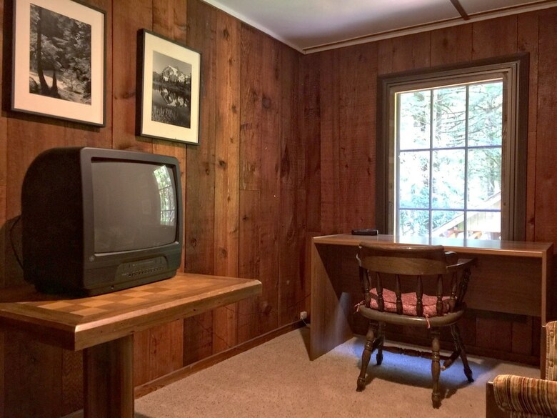 Mt. Baker Lodging Condo #80 ? Fireplace, Sleeps 4! By Mbl