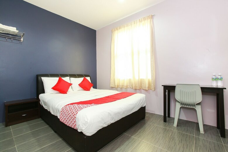 Oyo 89332 De Hotel