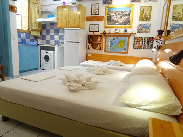 Kontaratos Studios & Apartments