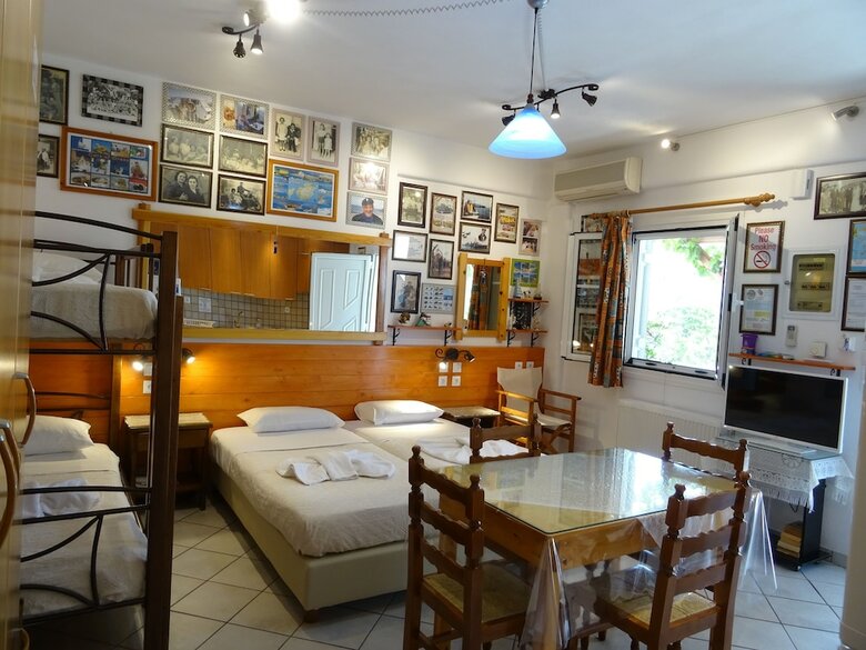 Kontaratos Studios & Apartments