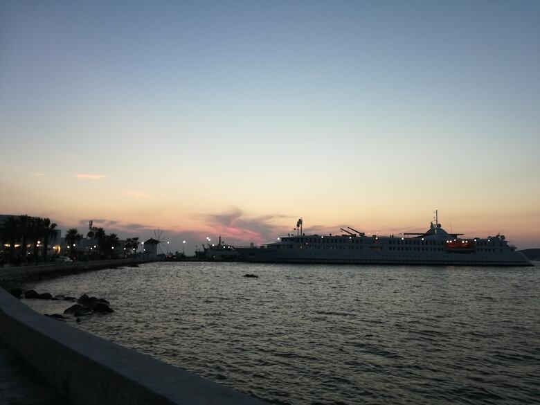 Kontaratos Studios & Apartments