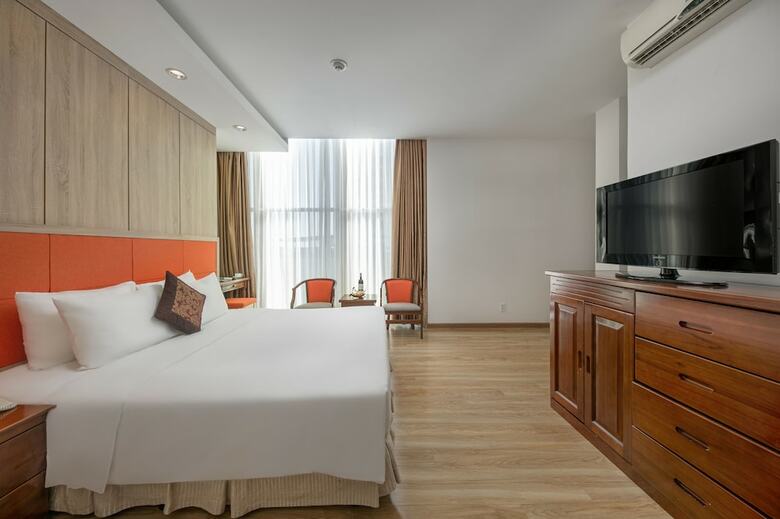 Sun River Hotel
