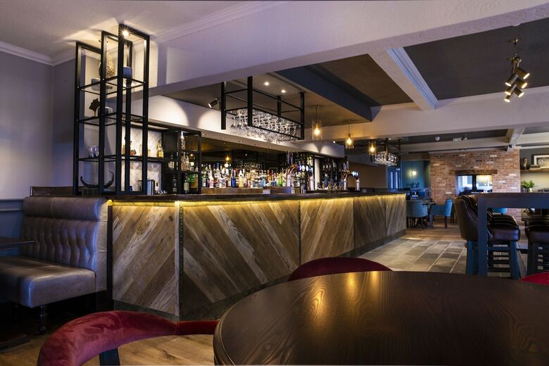 Stamford Gate Hotel