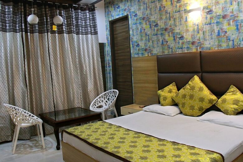 Hotel The Yellow