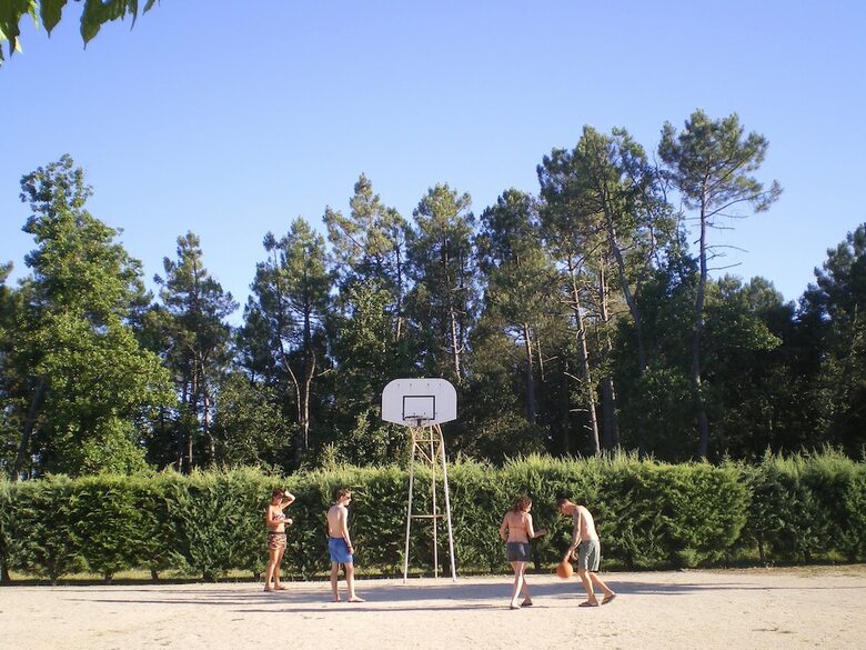 Camping La Rouviere Les Pins