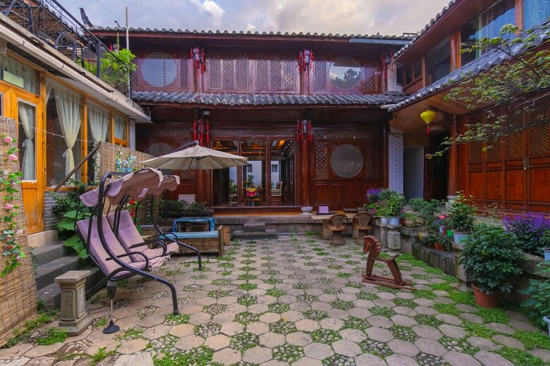 Posada Lijiang Muyunju Inn