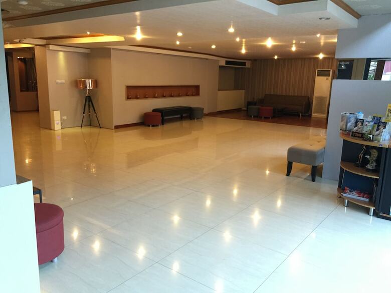 Oyo 796 Paradise Sukhumvit Hotel
