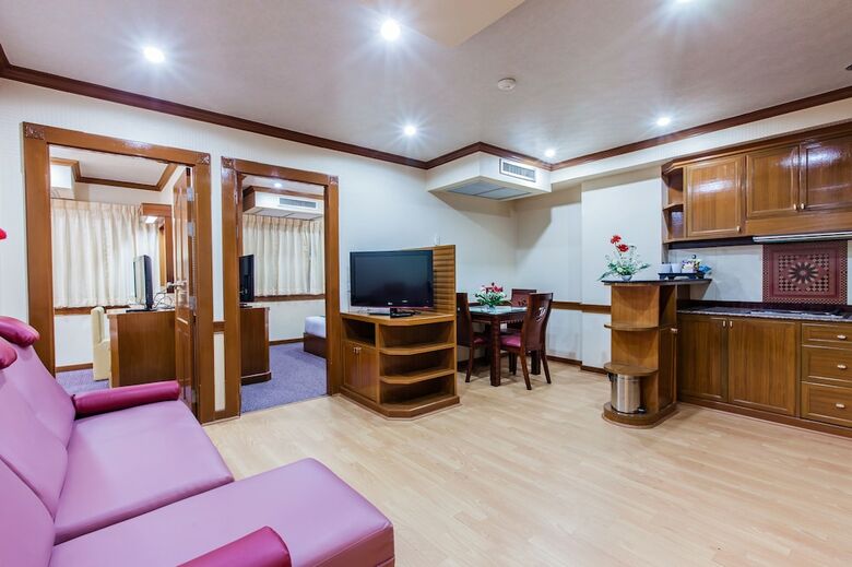 Oyo 796 Paradise Sukhumvit Hotel